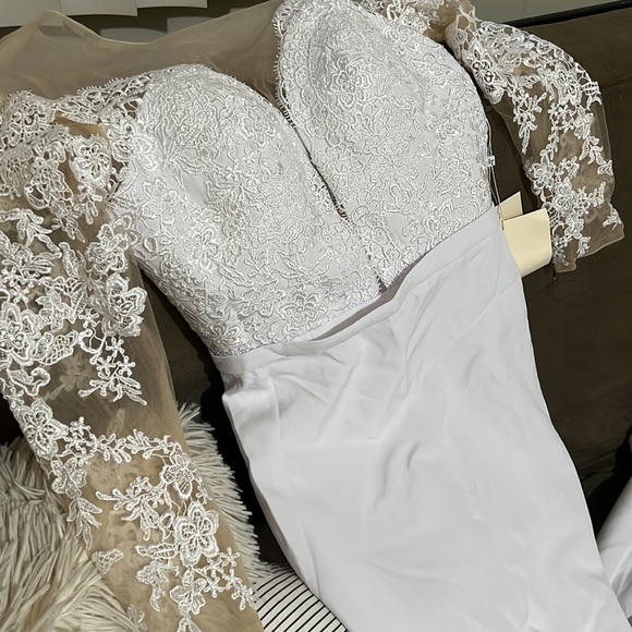 Wedding Dress - Picture 9 of 10